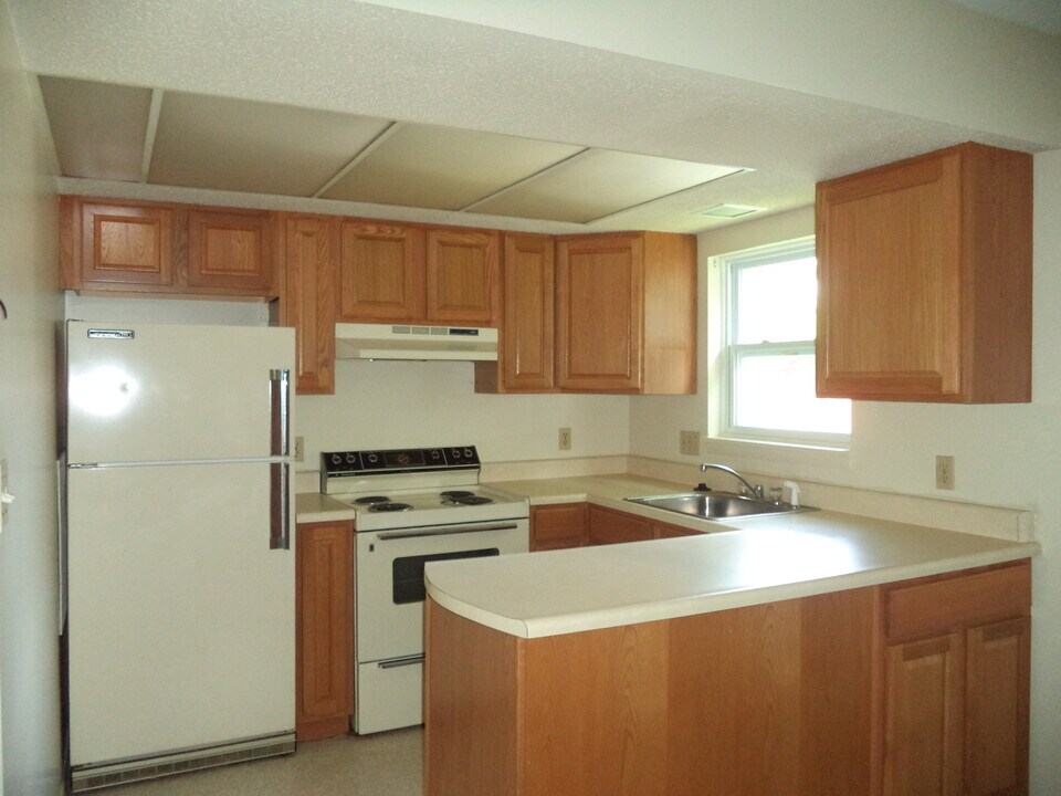 715 W Cherry Ln in State College, PA - Building Photo