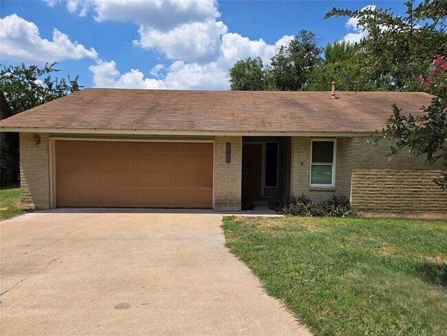 property at 6704 Clubway Ln