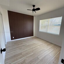 1827 N Dixie Hwy-Unit -1 in Fort Lauderdale, FL - Building Photo - Building Photo