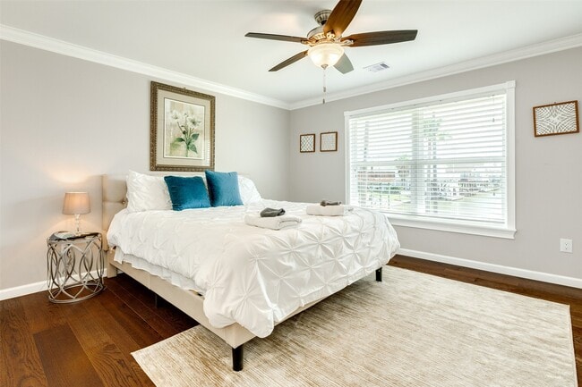 property at 4421 Pelican Rd