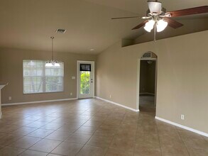 638 NE Juanita Pl in Cape Coral, FL - Building Photo - Building Photo