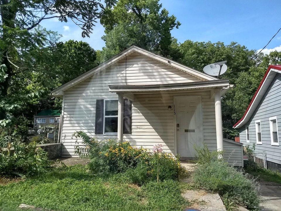 113 Moberly Ave in Richmond, KY - Foto de edificio