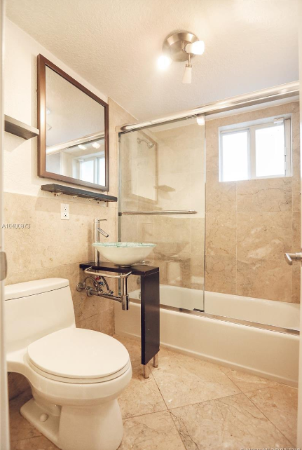 property at 150 SW 10th St