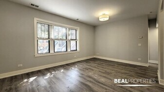 1145 Maple Ave in Evanston, IL - Building Photo
