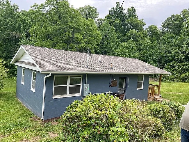 111 Bennett Ln