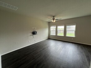 9006 Halbert Falls in San Antonio, TX - Building Photo - Building Photo
