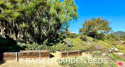 29507 Harvester Rd in Malibu, CA - Building Photo - Building Photo