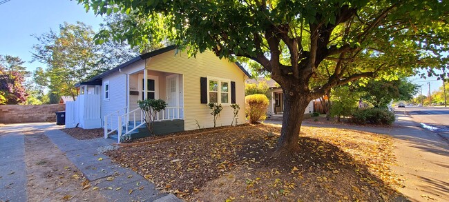 2601 59th St in Sacramento, CA - Foto de edificio - Building Photo