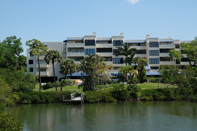 property at 835 S Osprey Ave