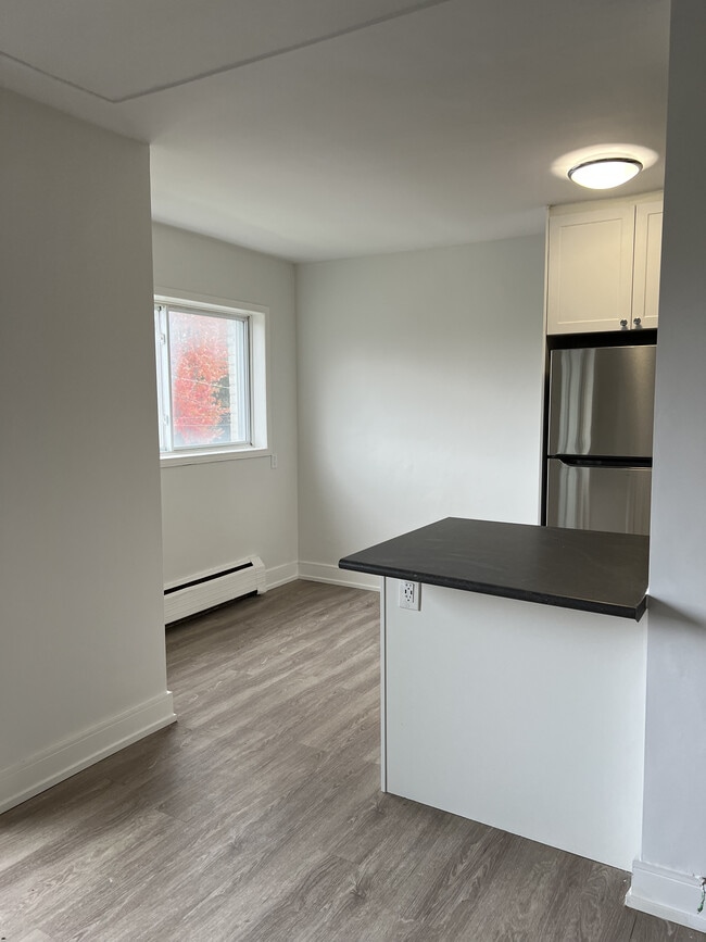 784 Hughson St in Woodstock, ON - Building Photo - Building Photo