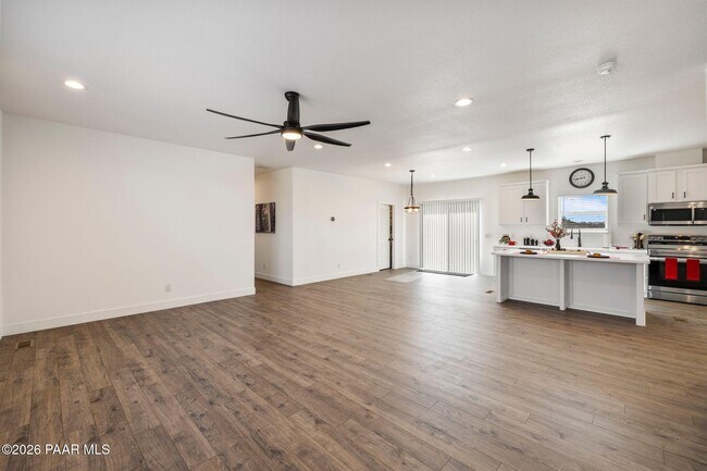 1547 Whirlpool Dr in Paulden, AZ - Building Photo - Building Photo