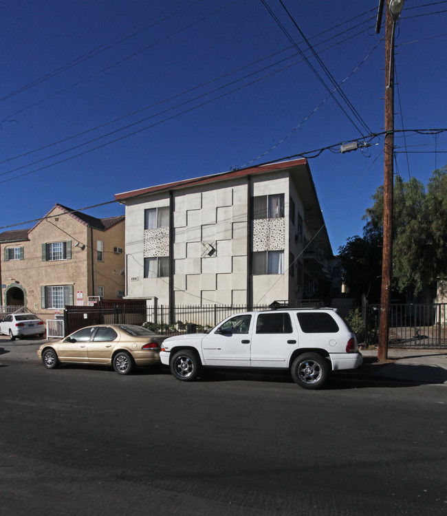 1221 N Berendo St in Los Angeles, CA - Building Photo - Building Photo