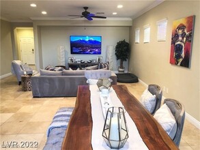 11520 Regal Rock Pl in Las Vegas, NV - Foto de edificio - Building Photo