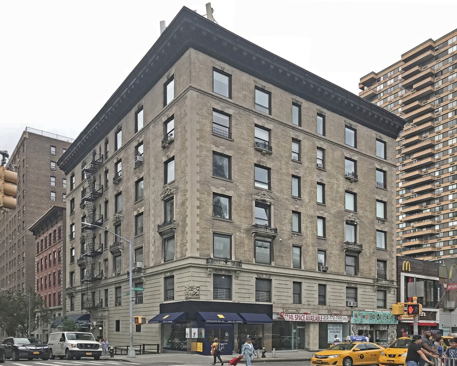 2541-2547 Broadway in New York, NY - Foto de edificio