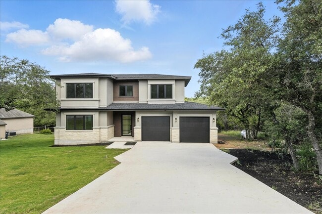 property at 512 Cowal Dr S