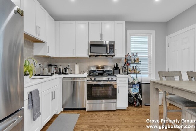 68 Harvest St, Unit 1