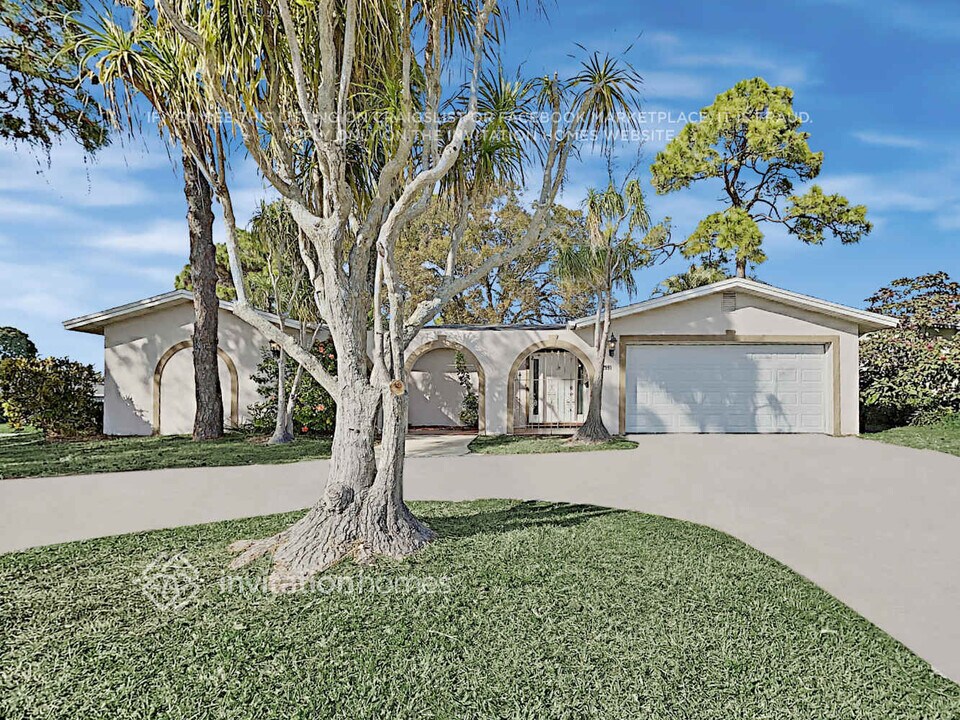 2991 62nd Ave S in St. Petersburg, FL - Building Photo