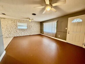 4 Sunshine Blvd in DeLand, FL - Building Photo - Building Photo