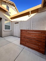 760 Aparicio Way in Galt, CA - Building Photo - Building Photo