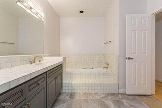 4338 Redwood Ave in Marina Del Rey, CA - Foto de edificio - Building Photo