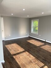1387 Quinnipiac Ave in New Haven, CT - Building Photo - Building Photo