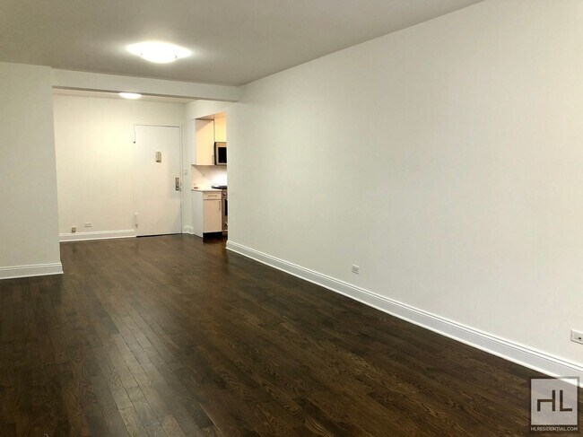 EAST 57 STREET in New York, NY - Building Photo - Building Photo