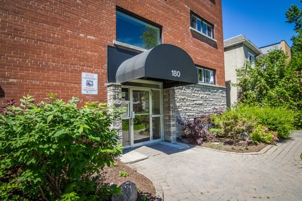 180 Beausoleil Dr in Ottawa, ON - Building Photo - Building Photo