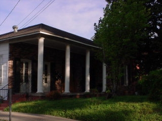 2006 Cherry St in Vicksburg, MS - Building Photo