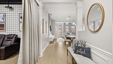 5024 Shoreway Loop in Orlando, FL - Foto de edificio - Building Photo