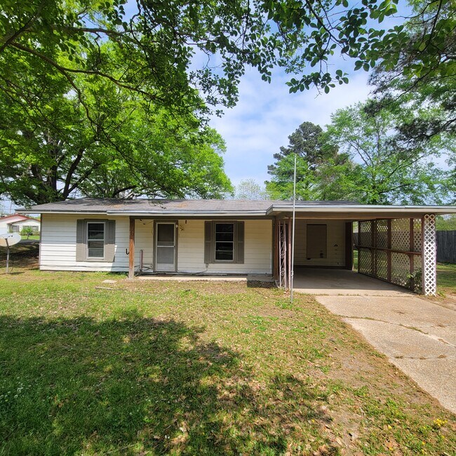 property at 122 Lacy Dr