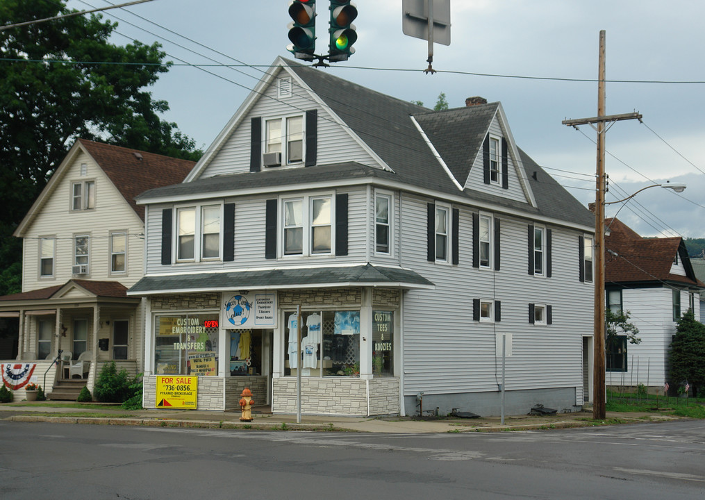 105-109 W Clark St in Ilion, NY - Building Photo