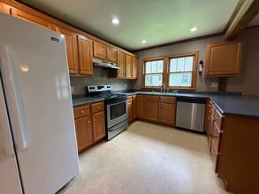 517 Cedar Springs Rd in Athens, TN - Building Photo - Building Photo