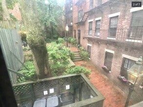 82 Phillips St, Unit 2 in Boston, MA - Foto de edificio - Building Photo
