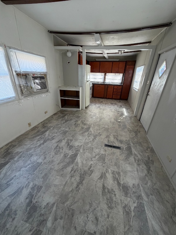 918 Elm St in Wilkesboro, NC - Building Photo - Building Photo