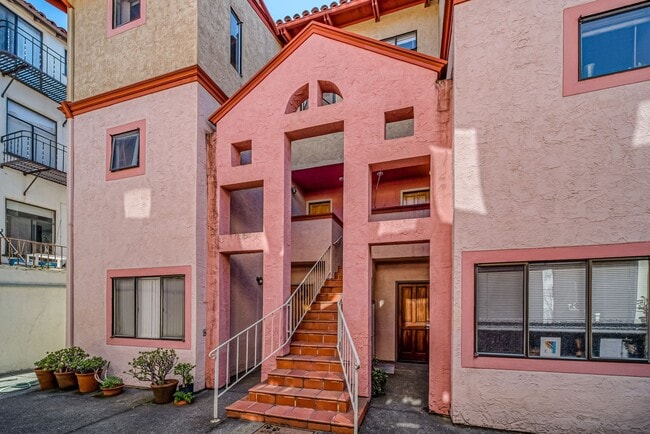 2578 Virginia St in Berkeley, CA - Building Photo - Building Photo