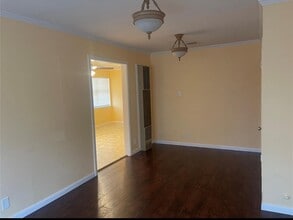 605 Tovrea Rd in Alvin, TX - Building Photo - Building Photo