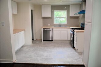 3906 Stuart St in Greenville, TX - Building Photo - Building Photo