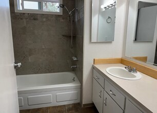 20618 Silas Dr in Bend, OR - Building Photo - Building Photo