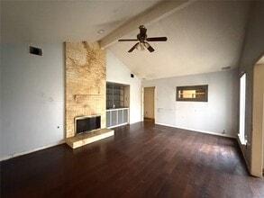 11315 Paramount Ln in Houston, TX - Building Photo - Building Photo