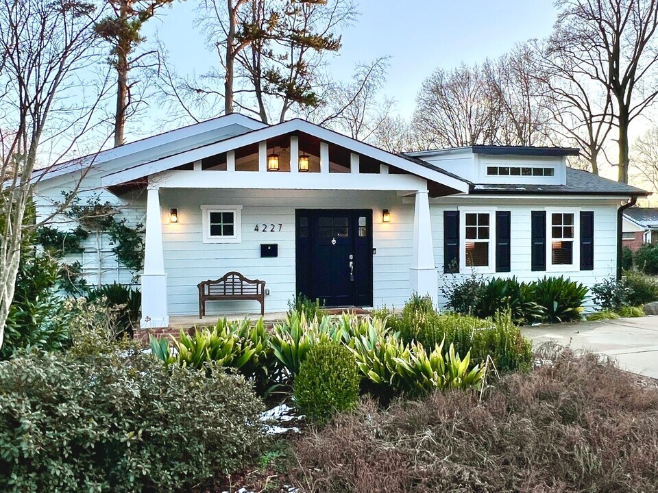4227 Murrayhill Rd in Charlotte, NC - Building Photo