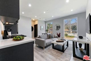 property at 15106 Roxford St