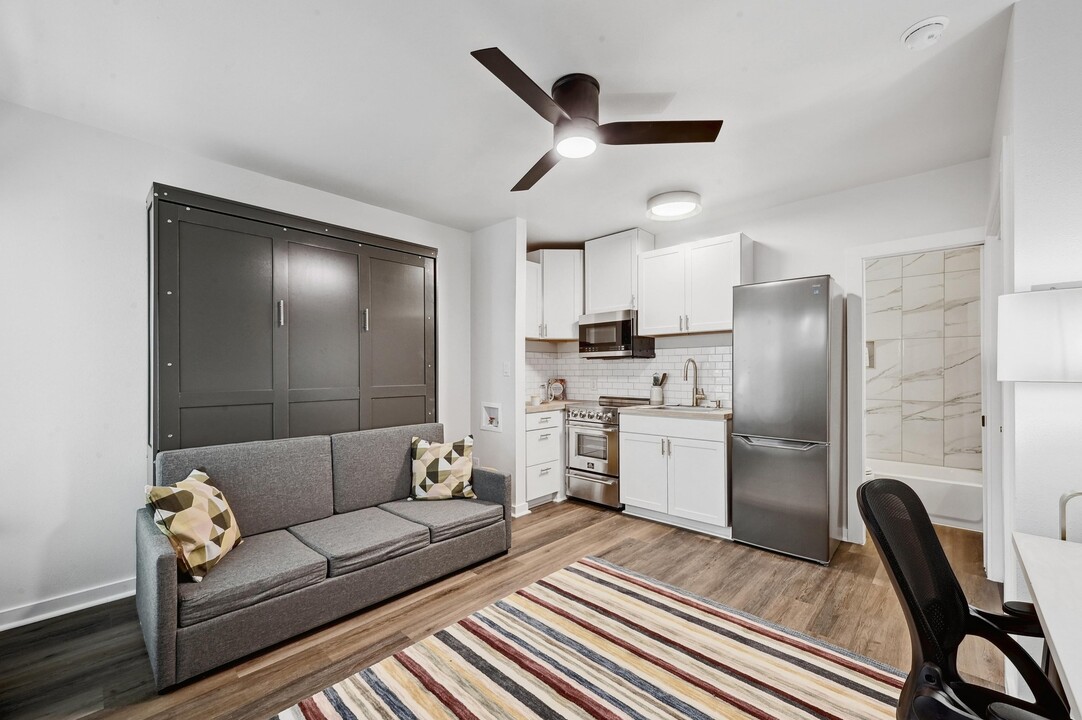 2802 Whitis Ave, Unit 110 in Austin, TX - Building Photo