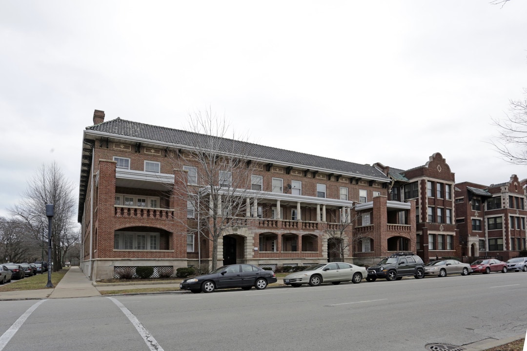 Ohio Commons in Chicago, IL - Building Photo