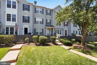 9320 Fringe Tree Ln in Manassas, VA - Building Photo - Building Photo