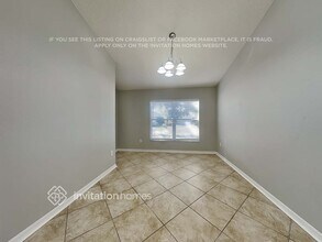 12617 Kings Lake Dr in Gibsonton, FL - Building Photo - Building Photo