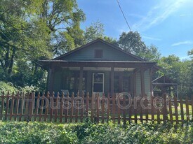 809 Reed St in Asheville, NC - Building Photo