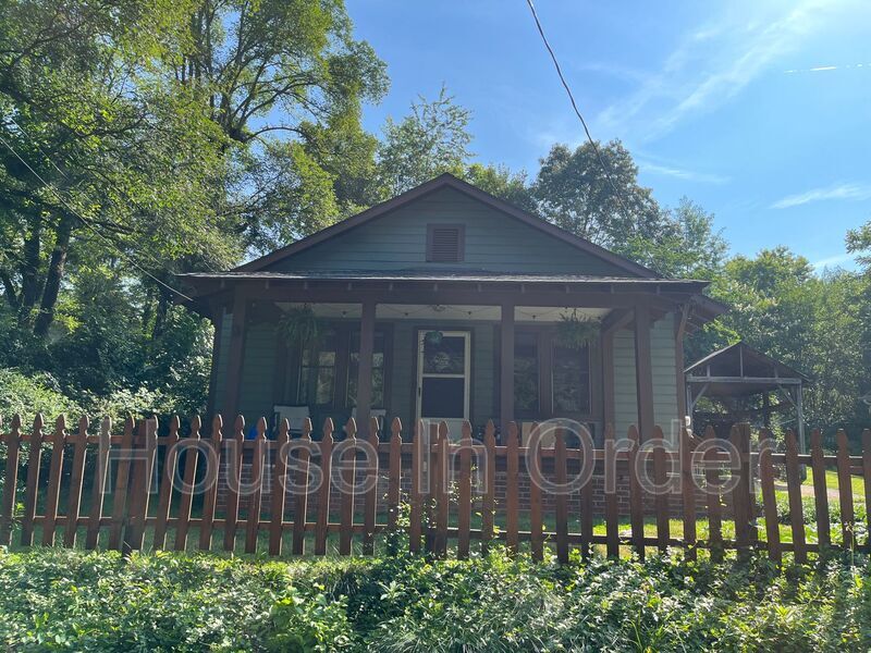 809 Reed St in Asheville, NC - Building Photo