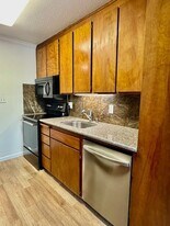 1036 Oak Grove Rd in Concord, CA - Building Photo