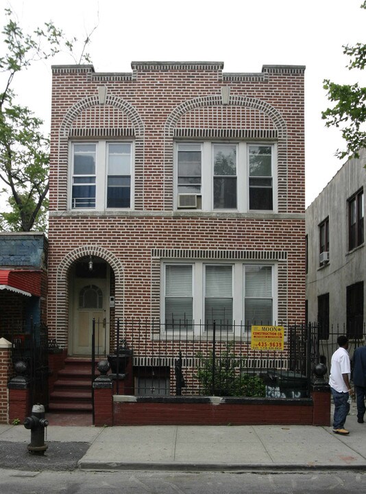 273 E 95th St in Brooklyn, NY - Building Photo