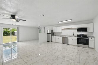 1012 E Butler St in Fort Worth, TX - Building Photo - Building Photo